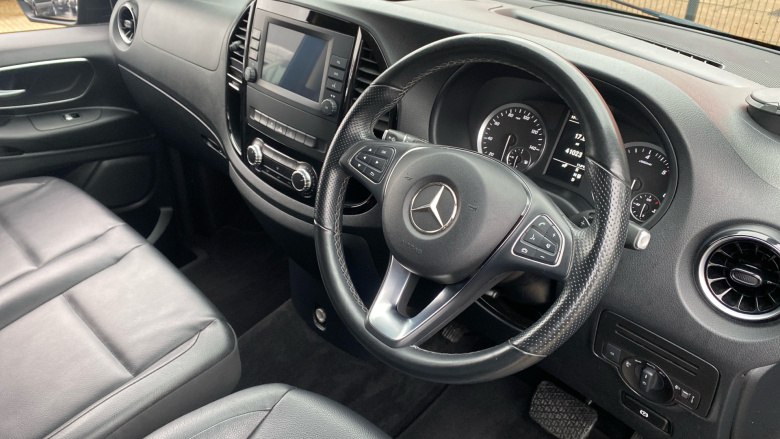 Mercedes-Benz Vito Tourer L3 Diesel Rwd 114 CDI Select 9-Seater 9G-Tronic